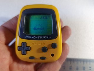 Tamagotchi Nintendo Pikachu