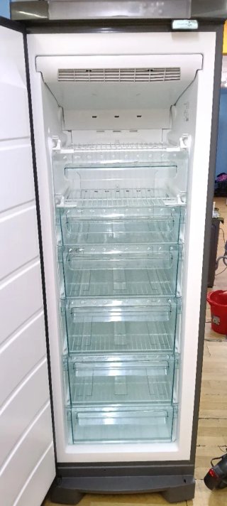 Congelador Vertical Electrolux