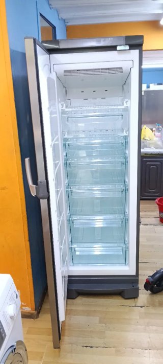 Congelador Vertical Electrolux