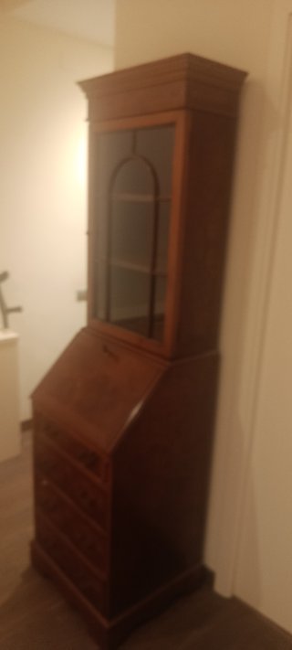 Mueble secreto madera y cristal