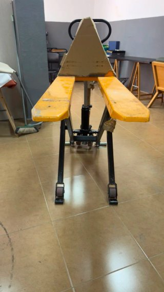 Transpaleta elevadora HLT10 1000kg