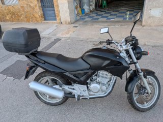 Honda CBF 250 Negra