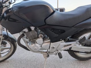 Honda CBF 250 Negra