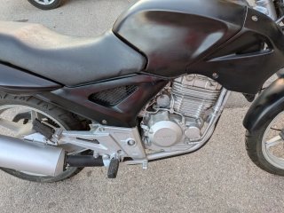 Honda CBF 250 Negra