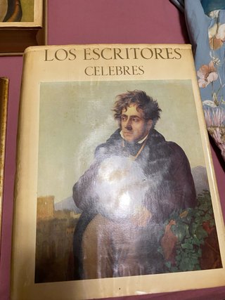 Lote de libros de escritores célebres, ver fotos