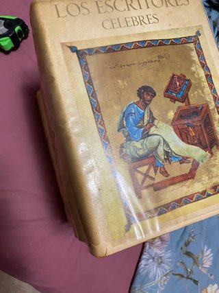 Lote de libros de escritores célebres, ver fotos