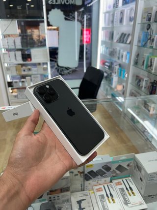 Apple iPhone 16 Pro Max 256GB Negro Semi Nuevo