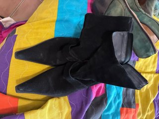Botines negros de ante