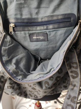 Bolso estampado animal print azul y negro
