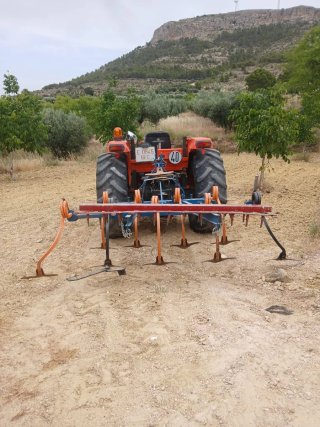 Cultivador de suelo rasomen con enganche rapido