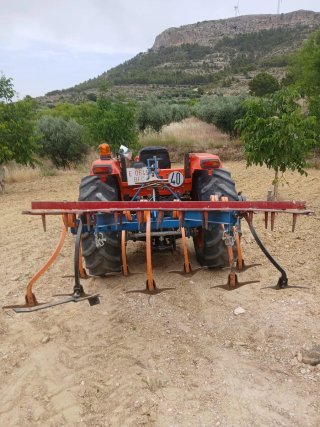 Cultivador de suelo rasomen con enganche rapido