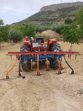 Cultivador de suelo rasomen con enganche rapido