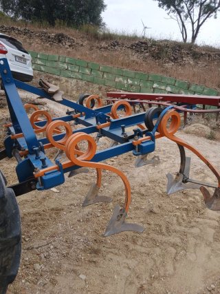 Cultivador de suelo rasomen con enganche rapido