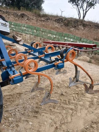 Cultivador de suelo rasomen con enganche rapido
