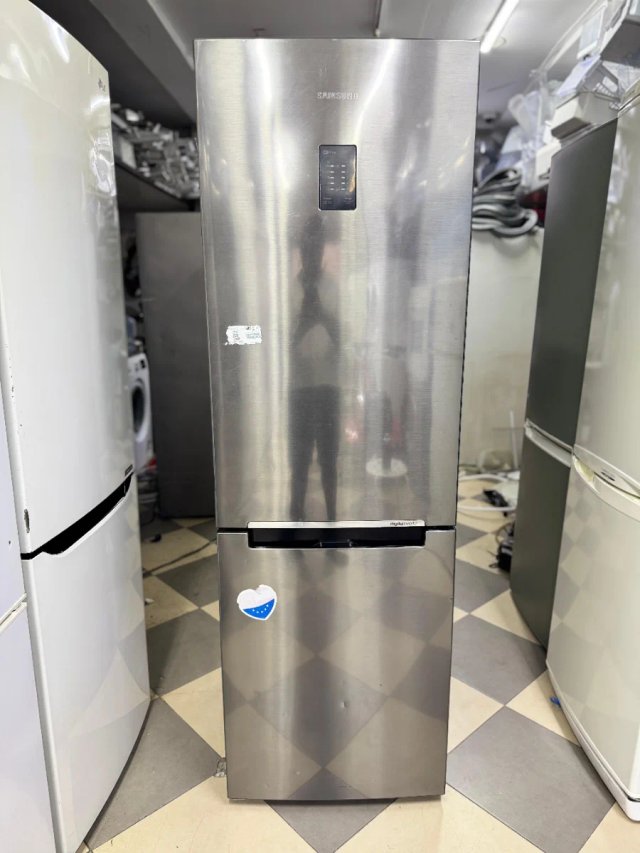 Frigorífico 'SAMSUNG' combi no frost