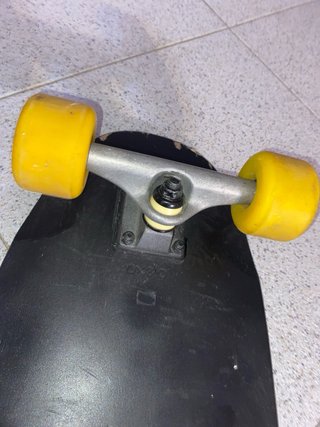 Skate Old School Negro Ruedas Amarillas