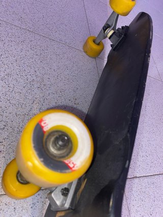 Skate Old School Negro Ruedas Amarillas