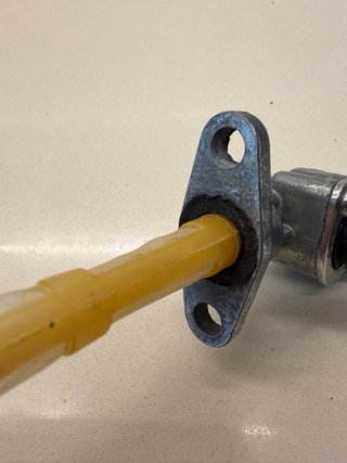 Grifo de gasolina ON/OFF/RES