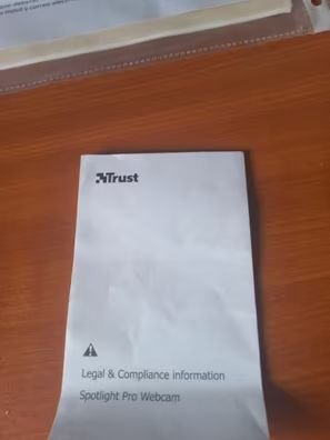 Webcam Trust Negra con Caja e Instrucciones