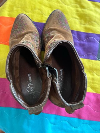 Botines de piel marrones