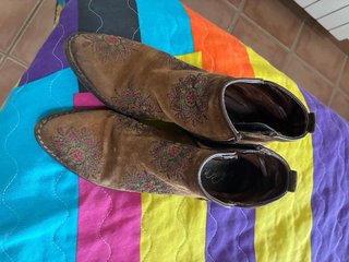 Botines de piel marrones