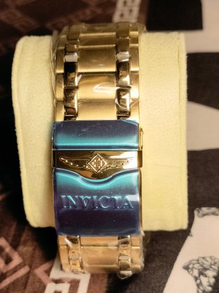 Reloj Invicta Bolt Zeus dorado