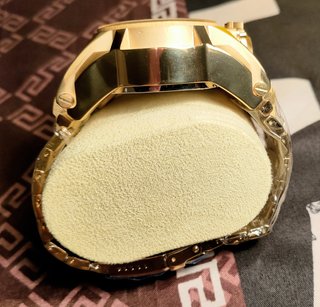 Reloj Invicta Bolt Zeus dorado