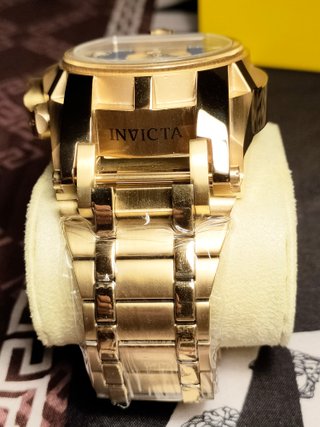 Reloj Invicta Bolt Zeus dorado