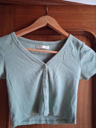 Camiseta Pull&Bear verde talla XS