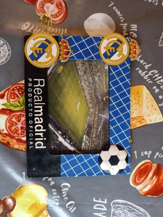 Cuadro Real Madrid con escudo y balón