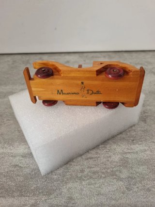 Coche de Madera Clásico