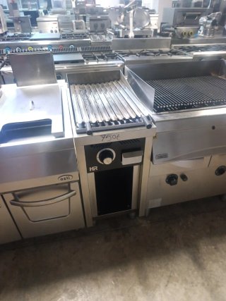 Barbacoa a gas con piedra volcánica
