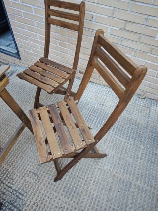 Mesa y Sillas Plegables Madera