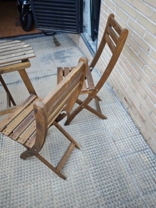 Mesa y Sillas Plegables Madera