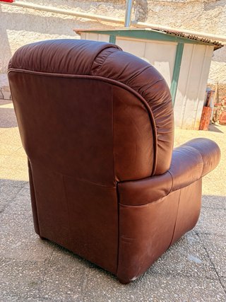Sillón de cuero marrón