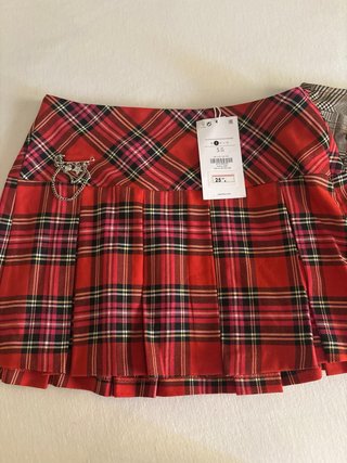 Falda corta cuadros niña Bershka Talla M