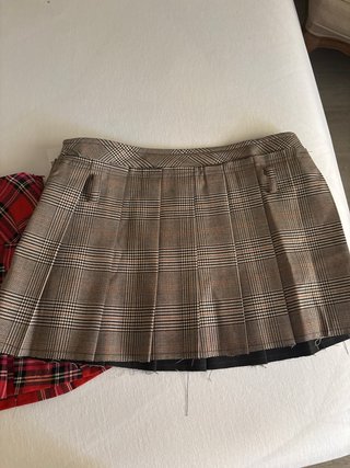 Falda corta cuadros niña Bershka Talla M
