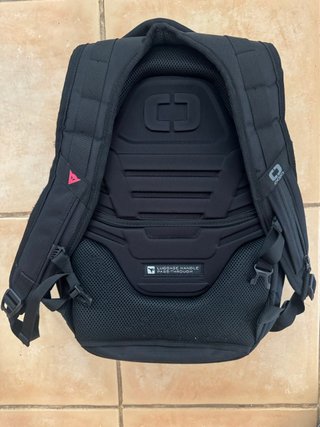 Mochila Dainese D-Gambit 33,5L Negra