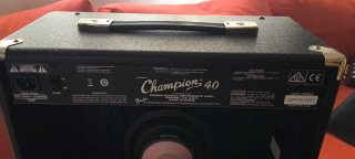 Amplificador Fender Champion 40W + Funda