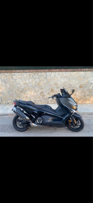 Yamaha Tmax 530 SX Negra