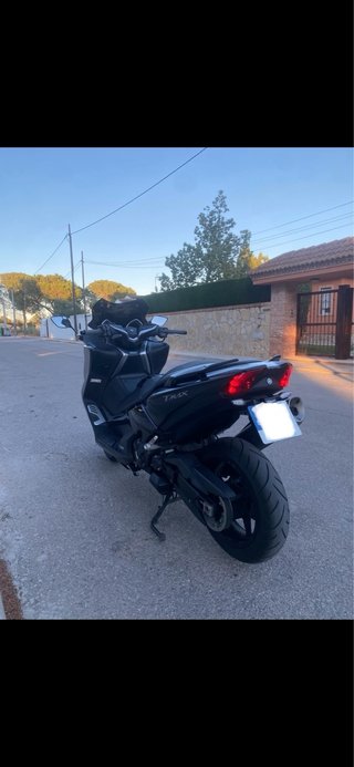Yamaha Tmax 530 SX Negra