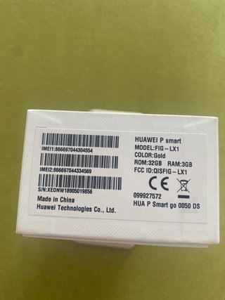 Huawei P Smart Oro 32GB con caja y cargador.