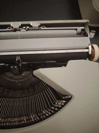 Máquina de escribir Hermes Baby