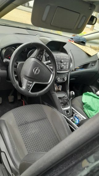 Opel Zafira Tourer 2016