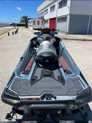 Sea Doo RXT-X RS 300 - Cinza/Vermelho