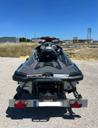 Sea Doo RXT-X RS 300 - Cinza/Vermelho