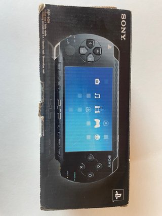 PSP FAT Sony Negra + Tarjeta SD, Versión 1004