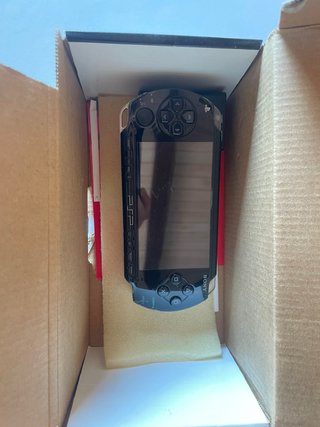 PSP FAT Sony Negra + Tarjeta SD, Versión 1004