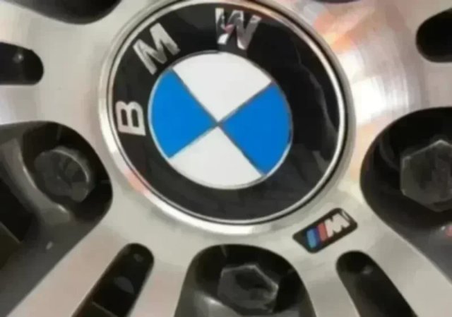 4 TAPABUJES CENTRO RUEDA LLANTA UNIVERSAL BMW 68MM