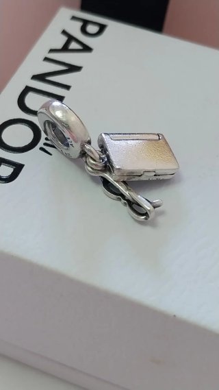 Charm Pandora Libro y Gafas